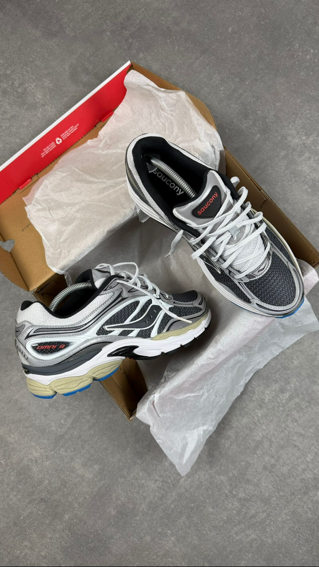 Saucony Pro Grid Omni 9 Metallic